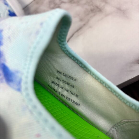 Oofos OOmg eeZee Low Slip On Comfort Recovery Shoe Blue Tie Dye Women's Size 8.5 - Picture 8 of 8